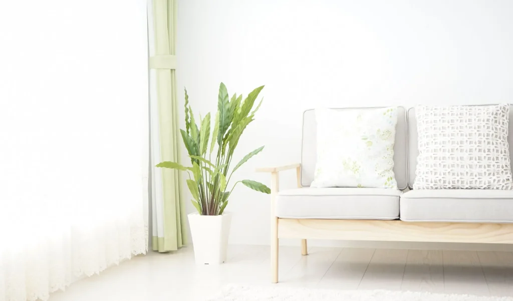 Beberapa kunci apartemen, melambangkan biaya sewa.