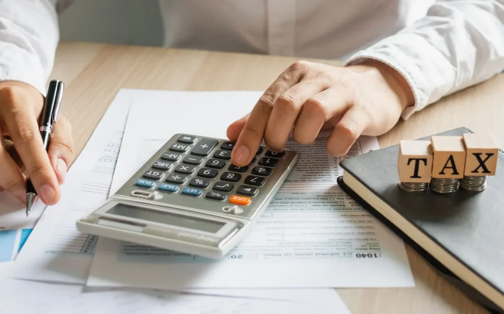 Kantor pemerintahan kota (balai kota) di Jepang.