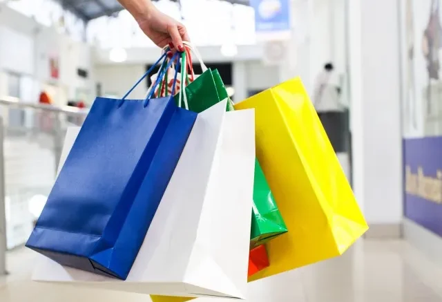 Berbagai macam oleh-oleh khas Jepang.