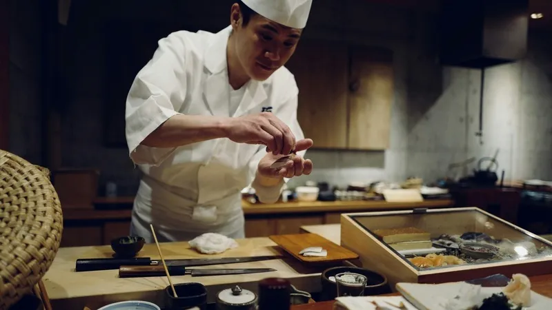 Lukisan Ukiyo-e yang menggambarkan kedai sushi di zaman Edo