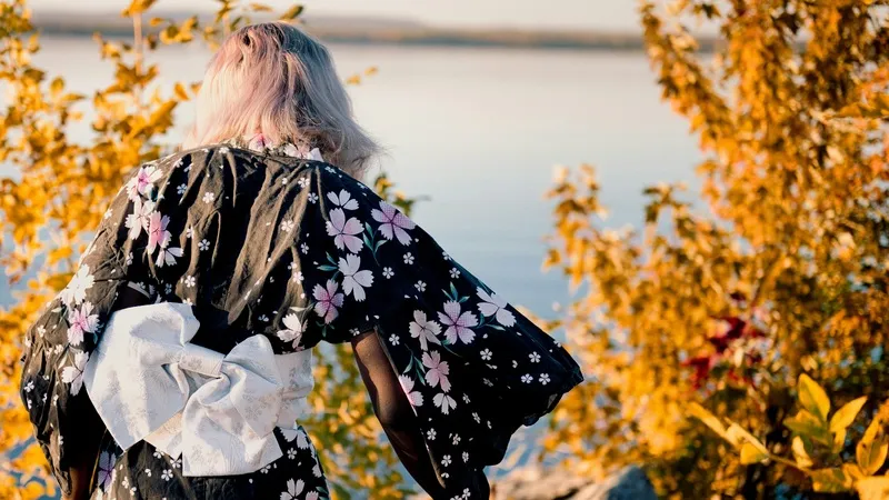 Aksesori pelengkap kimono seperti tas dan sandal